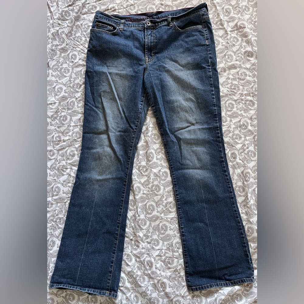 Gloria Vanderbilt High Rise Bootcut Jeans size 14 - Classic 2000’s Style